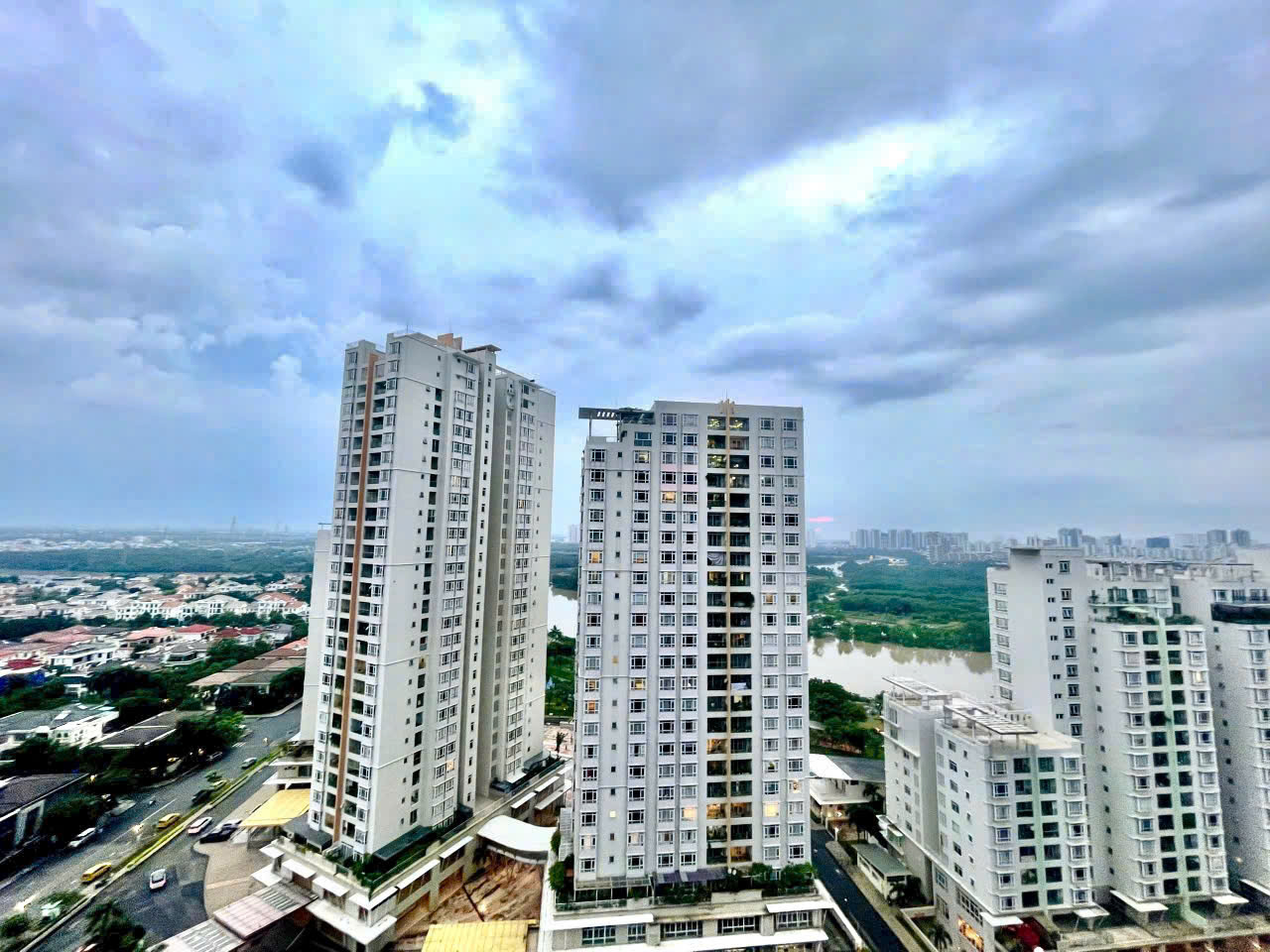 Hình ảnh chính